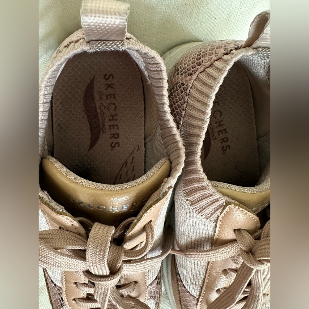 Skechers  Snake Skin ArchFit Stretch Rose Pink Shoes Women Size 7.5 - Picture 3 of 10